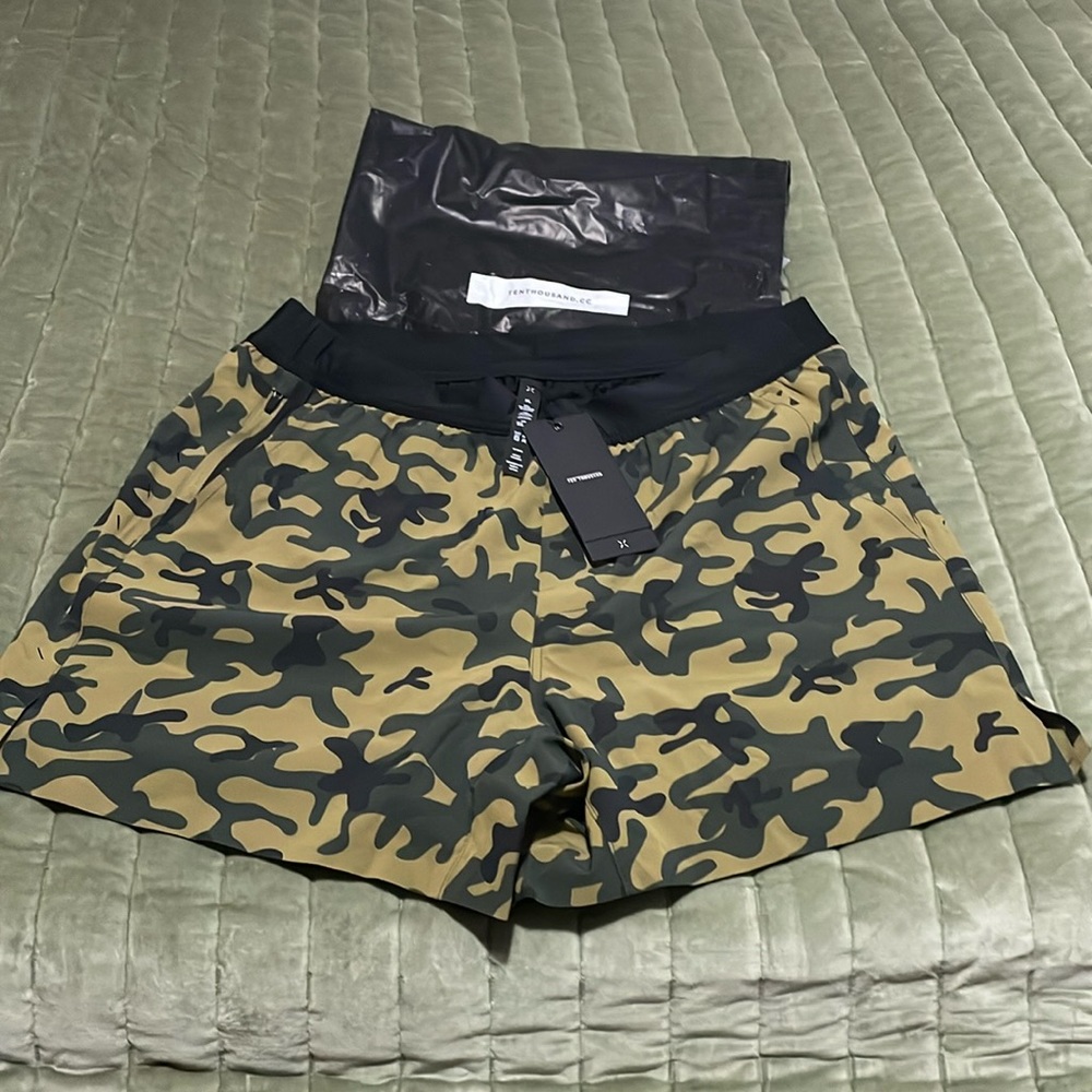 Men’s Ten Thousand interval short